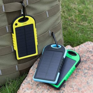 Napelemes külső akkumulátor - karabinerrel táskára rögzíthető powerbank - 5000 mAh (BBV) - Image 4