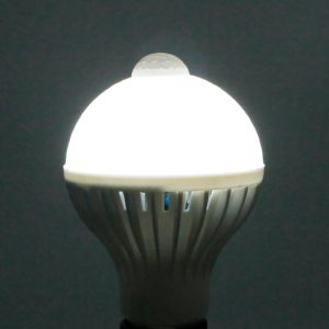 Mozgásérzékelős LED izzó E27 foglalatban (9W) (BBL) - Image 4