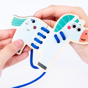 Fából készült interaktív fűzőkártyás fejlesztő és oktató játék (BBJ) - Image 5