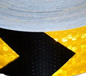 PVC sárga és fekete öntapadós fényvisszaverő biztonsági szalag - 50mm x 5m (THM) - Image 3